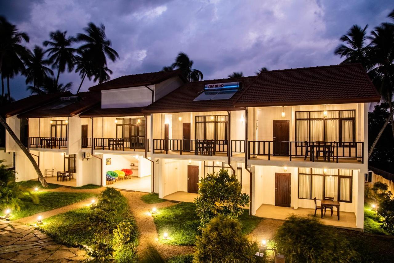 Green Parrot Beach Resort Tangalle Eksteriør bilde